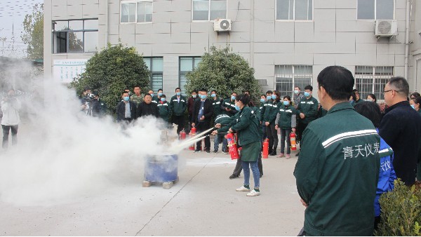 米兰电竞（中国）官方网站加强安全意识，全体员工进行消防演练